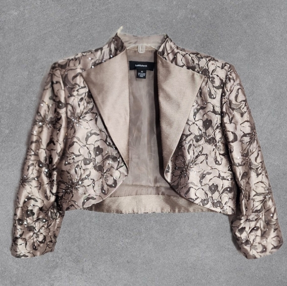 R&M Richards Jackets & Blazers - R&M Richards cropped beaded Blazer Size 10